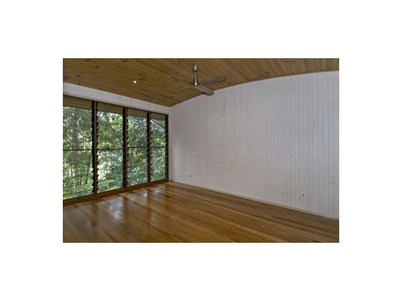 4 Lydia Street, Smithfield QLD 4878