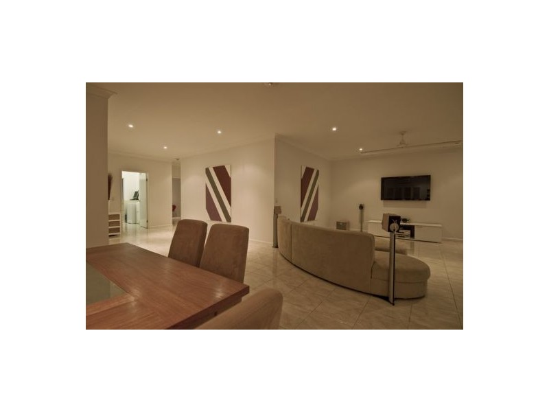 10a St Crispin Street, Clifton Beach QLD 4879