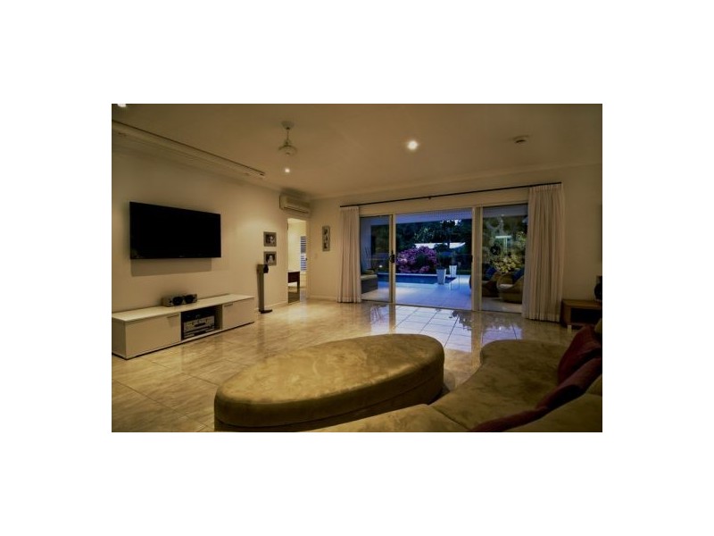 10a St Crispin Street, Clifton Beach QLD 4879