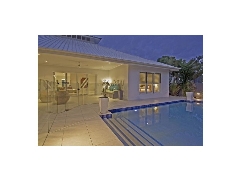 10a St Crispin Street, Clifton Beach QLD 4879