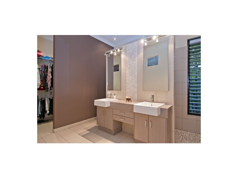 61 Bilgola Dr, Kewarra Beach QLD 4879