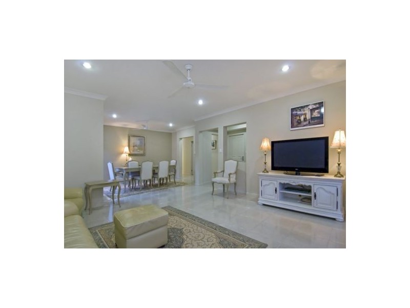 11 Propeller Court, Trinity Beach QLD 4879