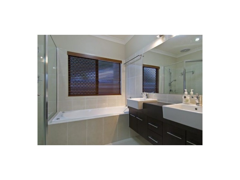 11 Propeller Court, Trinity Beach QLD 4879