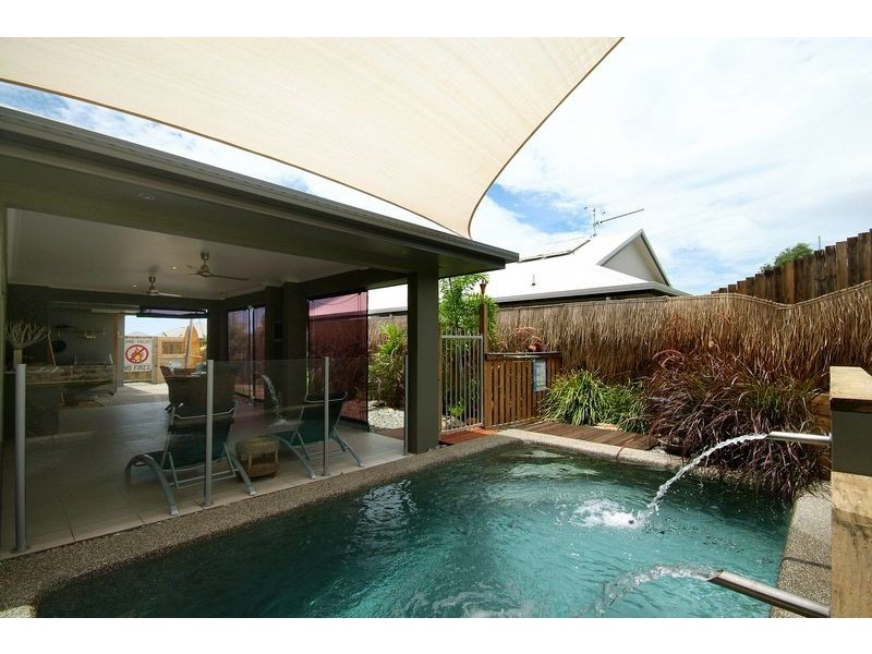 2 VALLA CLOSE, Kewarra Beach QLD 4879