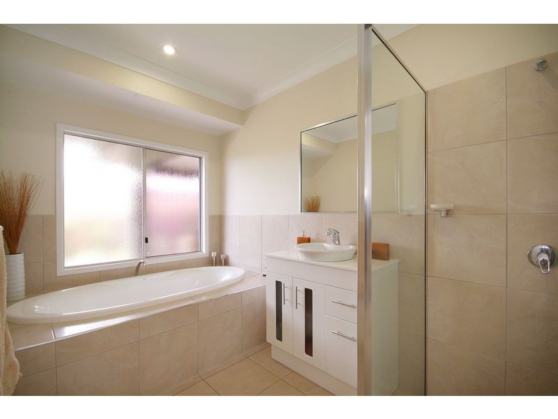 2 VALLA CLOSE, Kewarra Beach QLD 4879