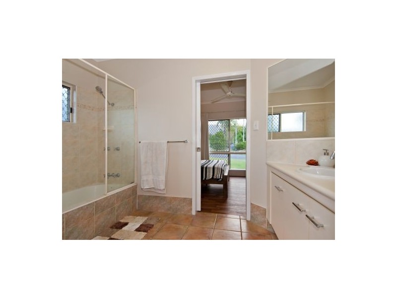 1 NARABEEN STREET, Kewarra Beach QLD 4879