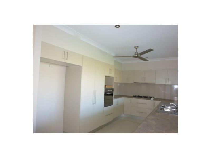 52 FOSSILBROOK BEND, Trinity Park QLD 4879