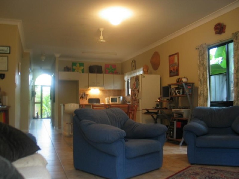 2 BELLS CLOSE , Kewarra Beach QLD 4879