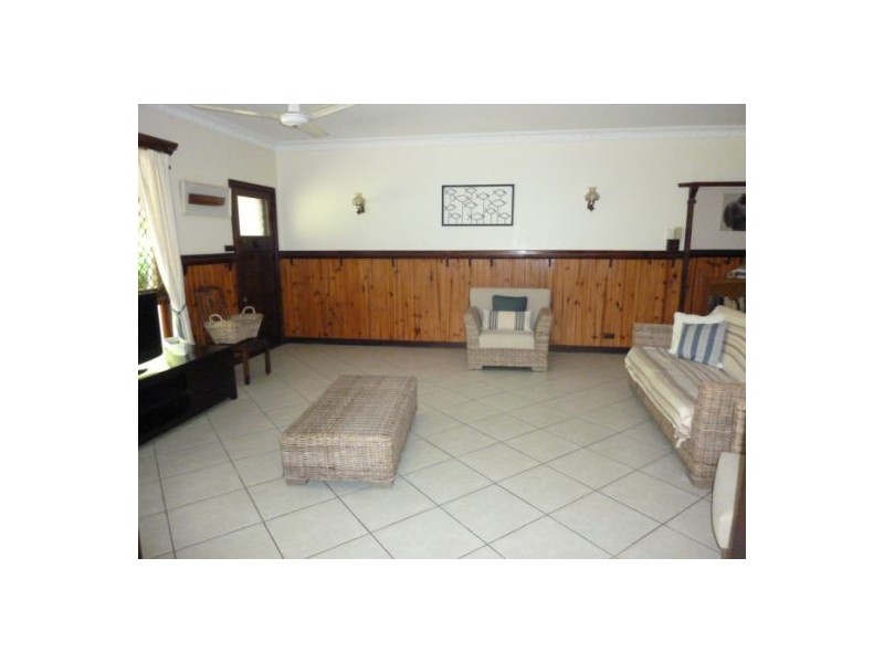 11 St Crispin Street, Clifton Beach QLD 4879