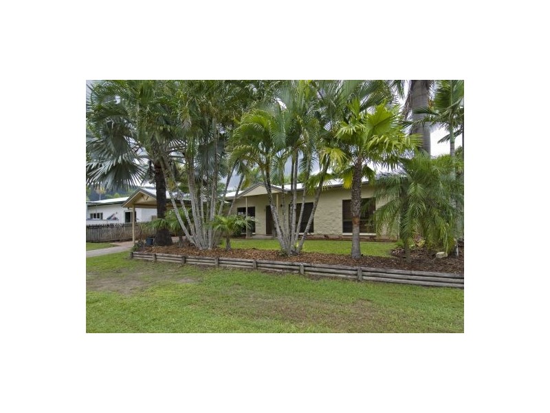 8 GLENELG CLOSE, Kewarra Beach QLD 4879