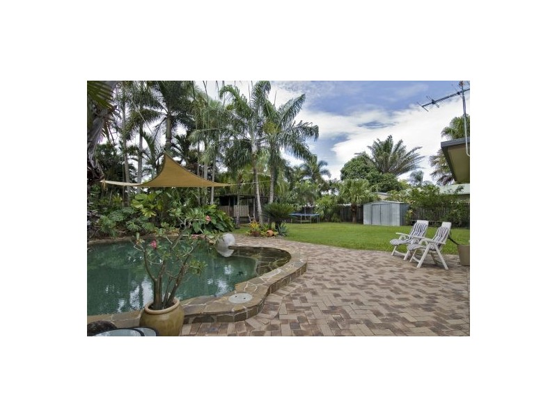 8 GLENELG CLOSE, Kewarra Beach QLD 4879