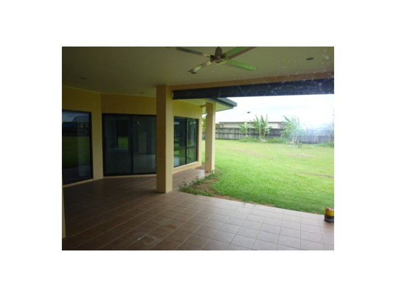 2  Cattana Rd, Smithfield QLD 4878