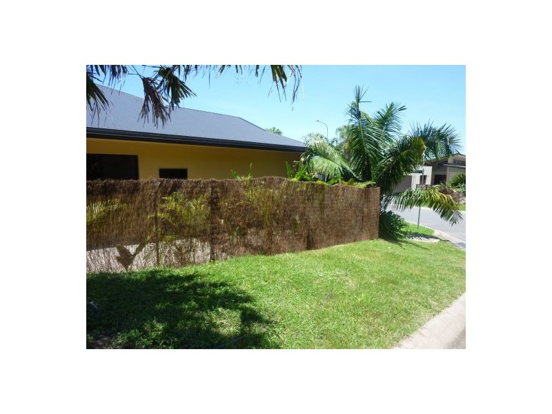 1/1 Savaii Close, Palm Cove QLD 4879