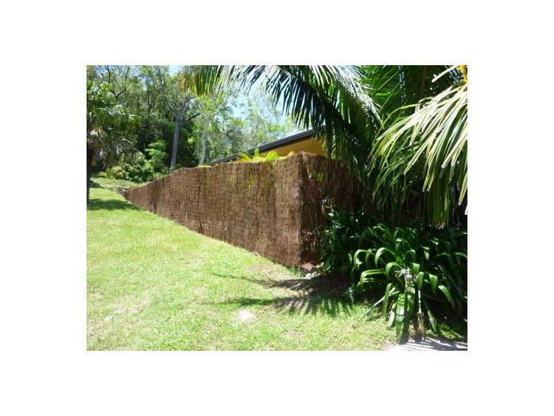 1/1 Savaii Close, Palm Cove QLD 4879