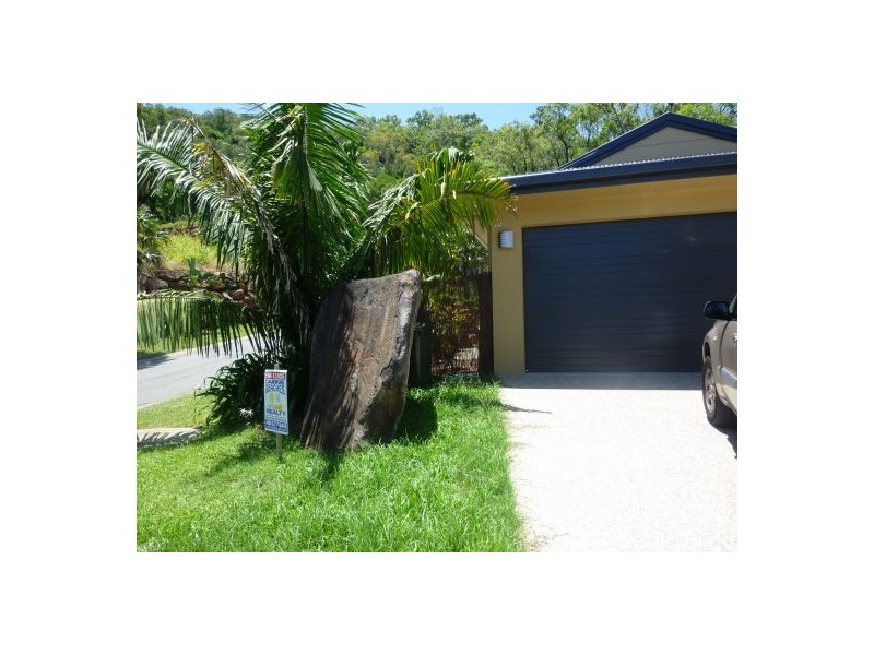 1/1 Savaii Close, Palm Cove QLD 4879