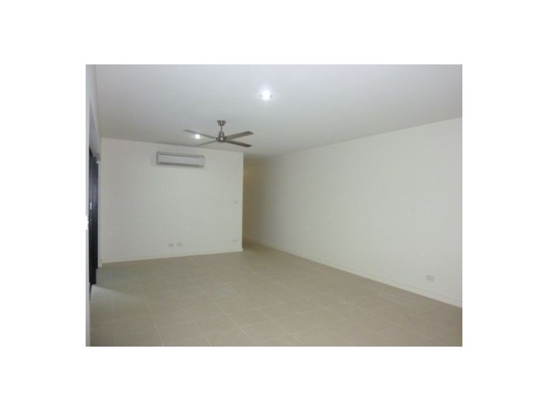 1/1 Savaii Close, Palm Cove QLD 4879