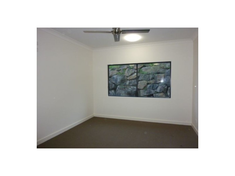 1/1 Savaii Close, Palm Cove QLD 4879