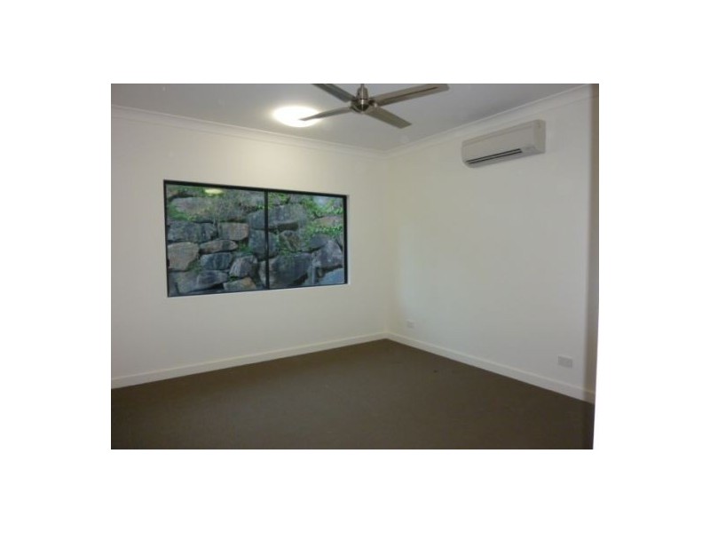 1/1 Savaii Close, Palm Cove QLD 4879