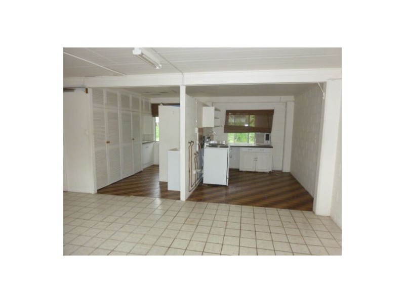 6 Arunta Street, Trinity Park QLD 4879