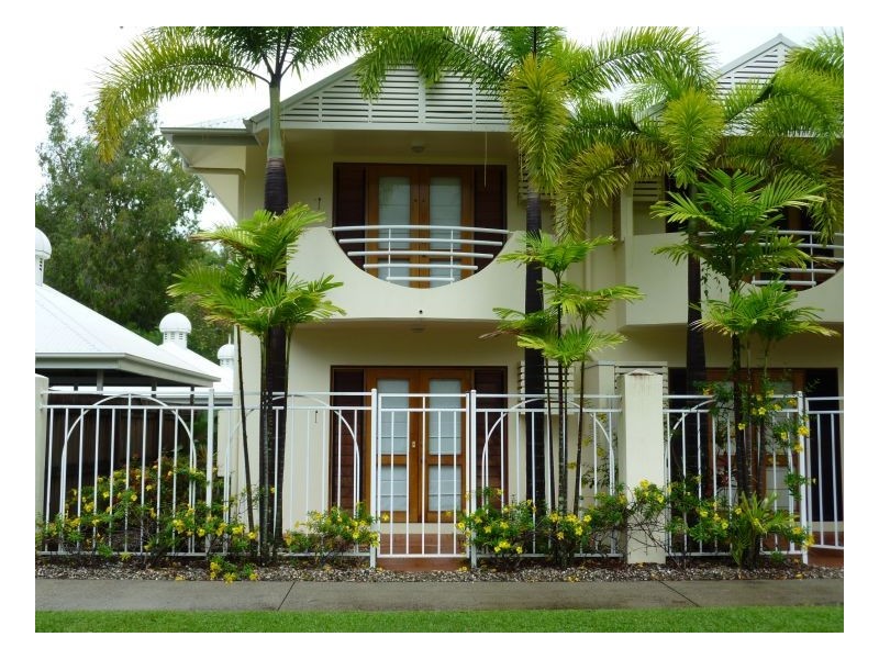 1/32 OLIVA STREET, Palm Cove QLD 4879