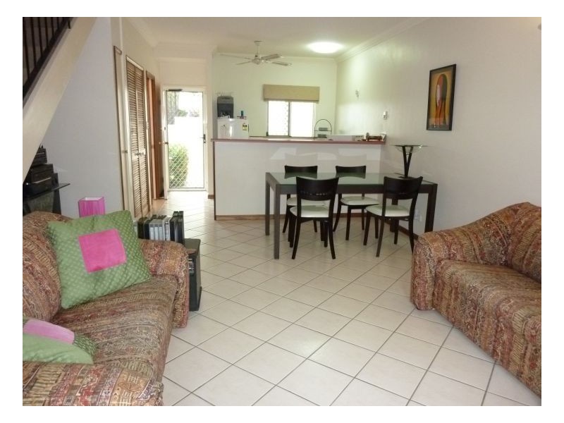 1/32 OLIVA STREET, Palm Cove QLD 4879