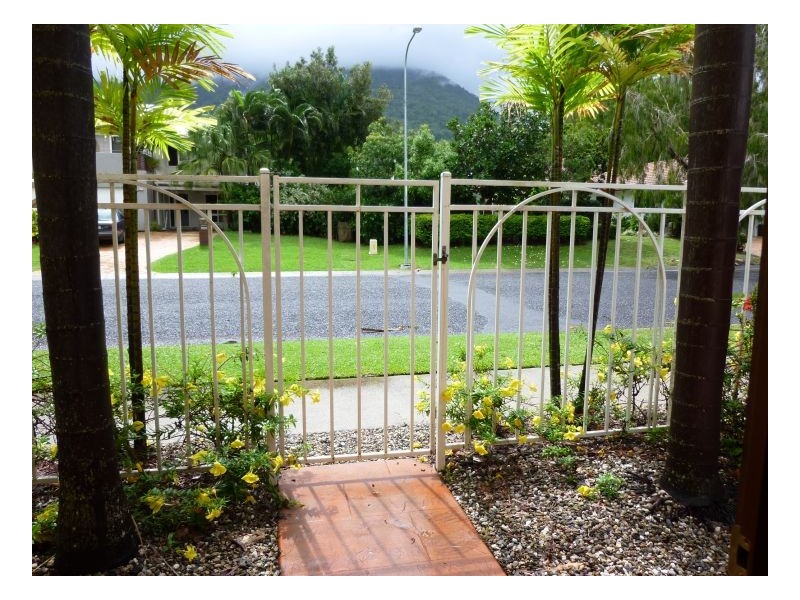 1/32 OLIVA STREET, Palm Cove QLD 4879