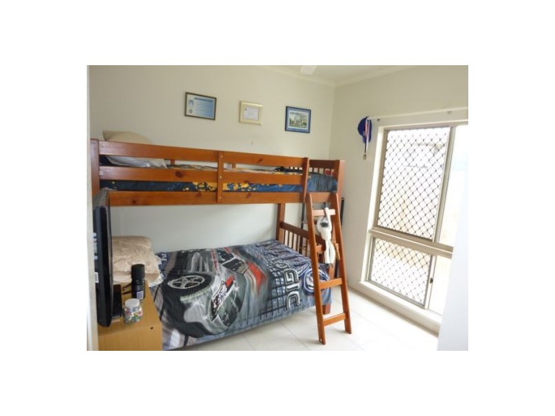2 Floreat Close, Kewarra Beach QLD 4879