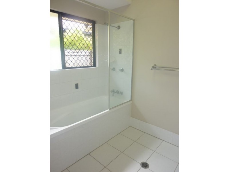 13 Venice Close, Kewarra Beach QLD 4879