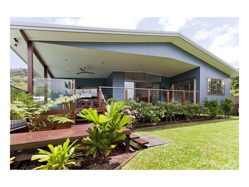 4 PORT CLOSE, Trinity Beach QLD 4879