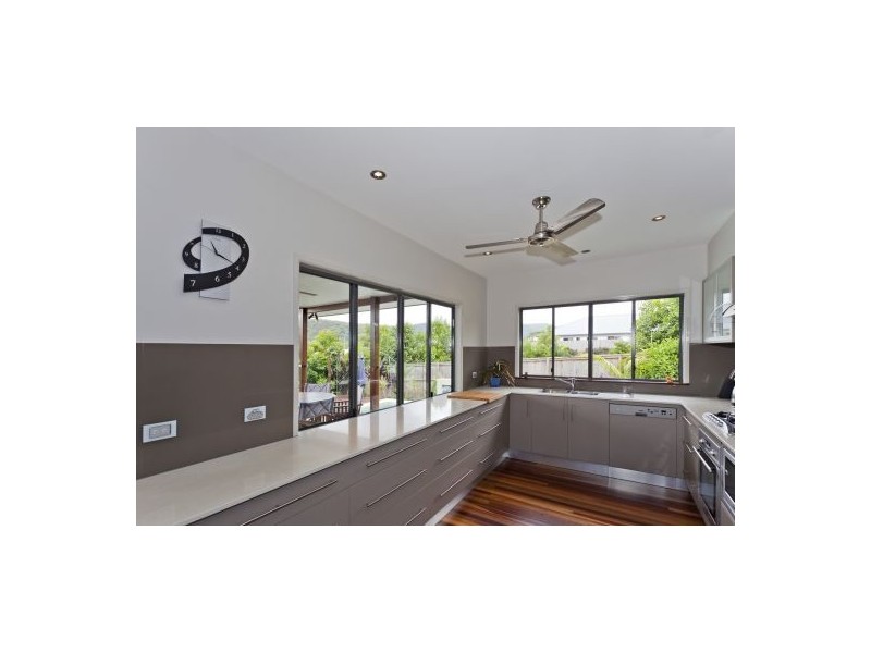 4 PORT CLOSE, Trinity Beach QLD 4879
