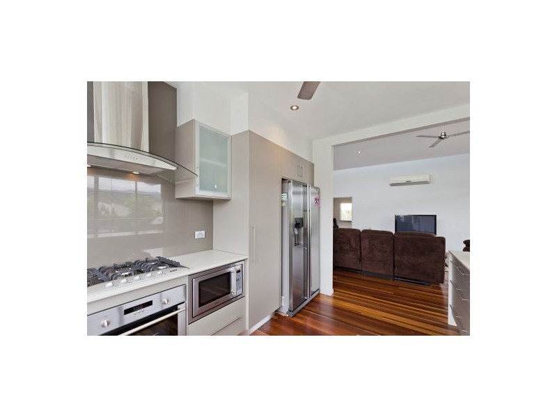 4 PORT CLOSE, Trinity Beach QLD 4879