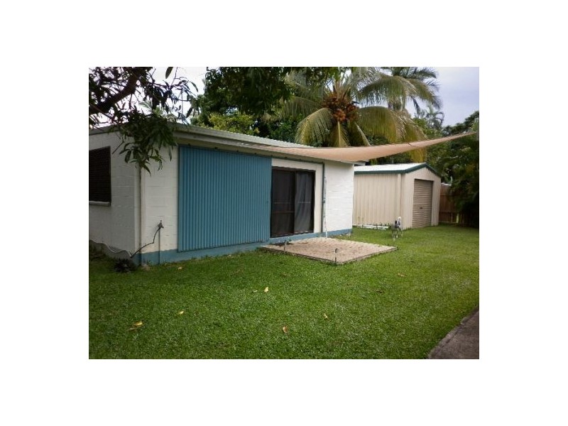 1 Bulolo Close, Trinity Beach QLD 4879