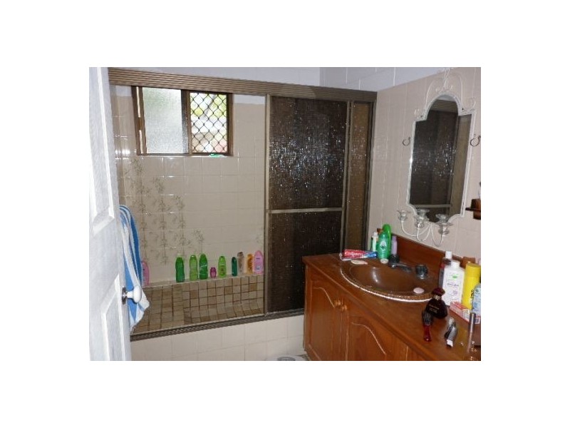 1 Bulolo Close, Trinity Beach QLD 4879