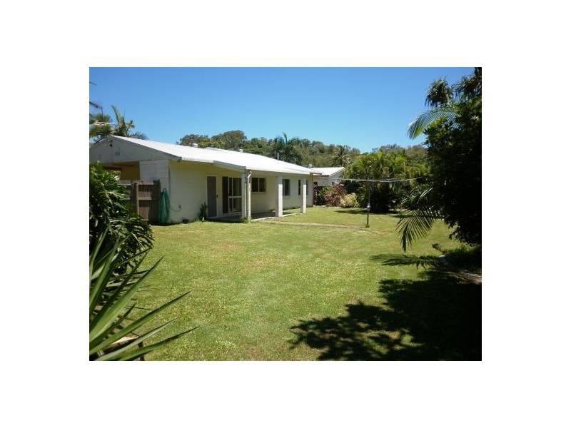 17 Katandra Close, Trinity Beach QLD 4879