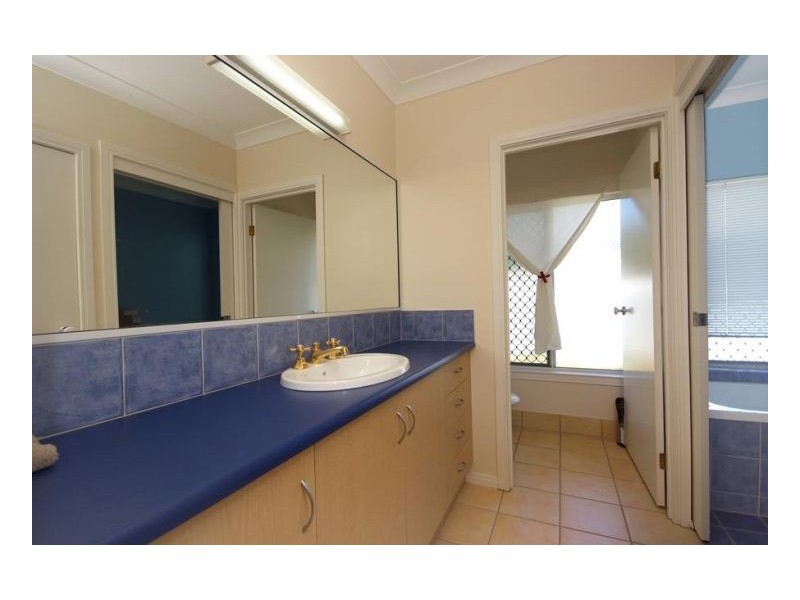 4 PARKINSON AVE, Kewarra Beach QLD 4879