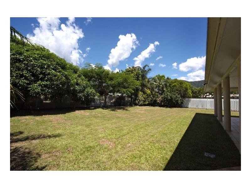 4 PARKINSON AVE, Kewarra Beach QLD 4879