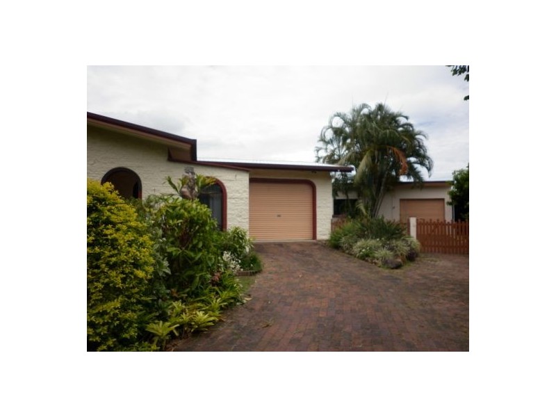 16 Scarborough Close, Kewarra Beach QLD 4879