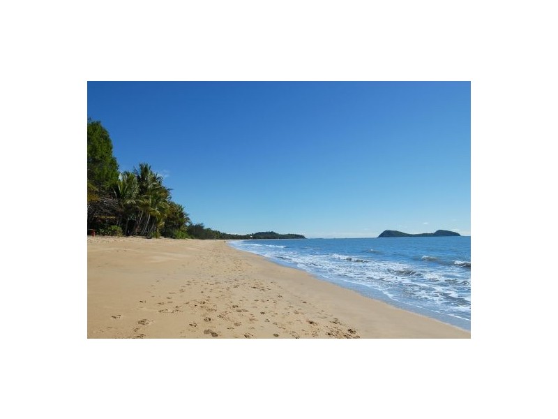 Clifton Beach QLD 4879