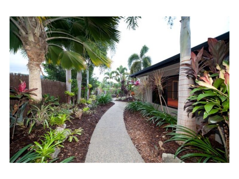 14 TEEWAH CLOSE, Kewarra Beach QLD 4879