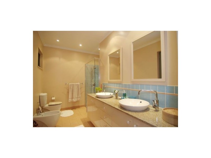 32 CASCADE AVE, Kewarra Beach QLD 4879