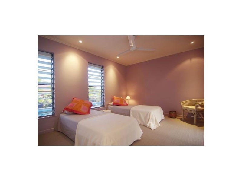 32 CASCADE AVE, Kewarra Beach QLD 4879