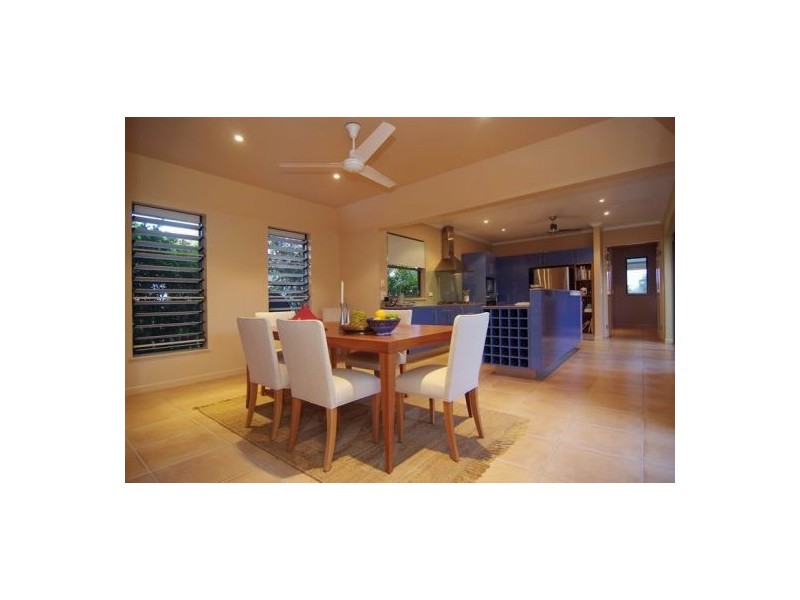 32 CASCADE AVE, Kewarra Beach QLD 4879