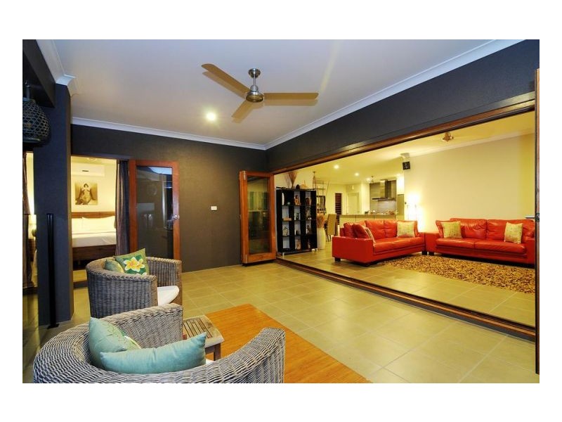 14 LITARA COURT, Palm Cove QLD 4879