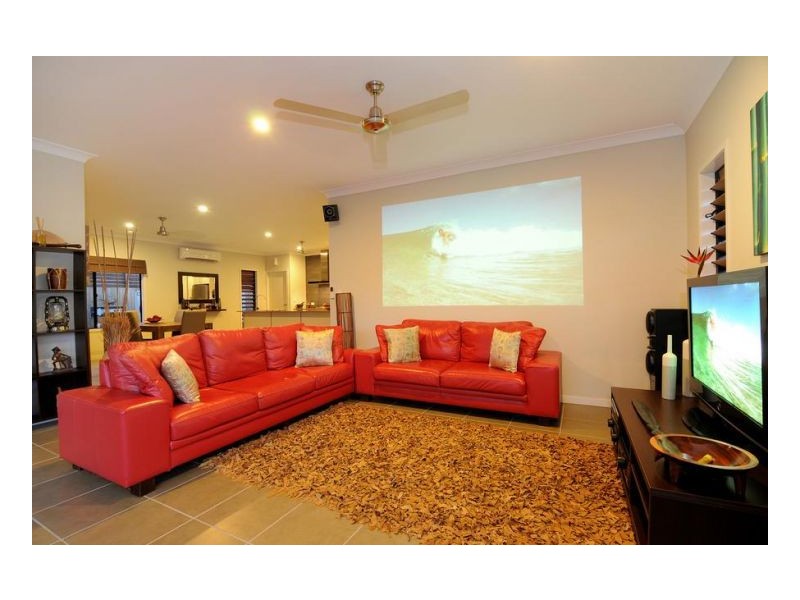 14 LITARA COURT, Palm Cove QLD 4879