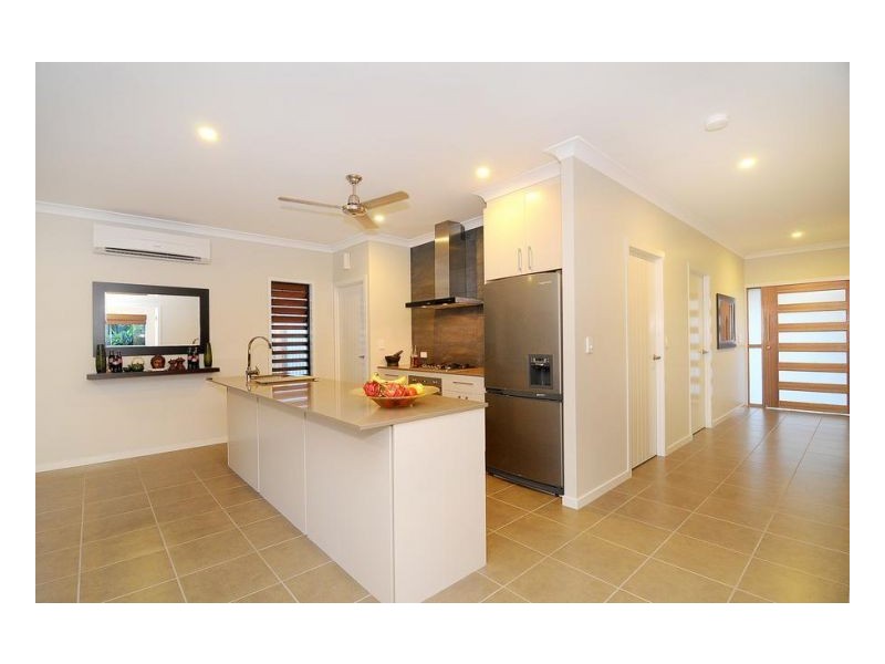 14 LITARA COURT, Palm Cove QLD 4879