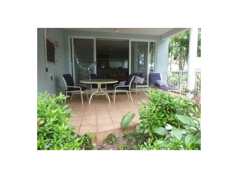 2/75 Arlington Esplanade, Clifton Beach QLD 4879