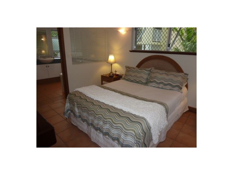 2/75 Arlington Esplanade, Clifton Beach QLD 4879