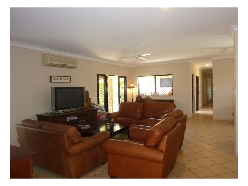 18 KIRRA CLOSE, Kewarra Beach QLD 4879