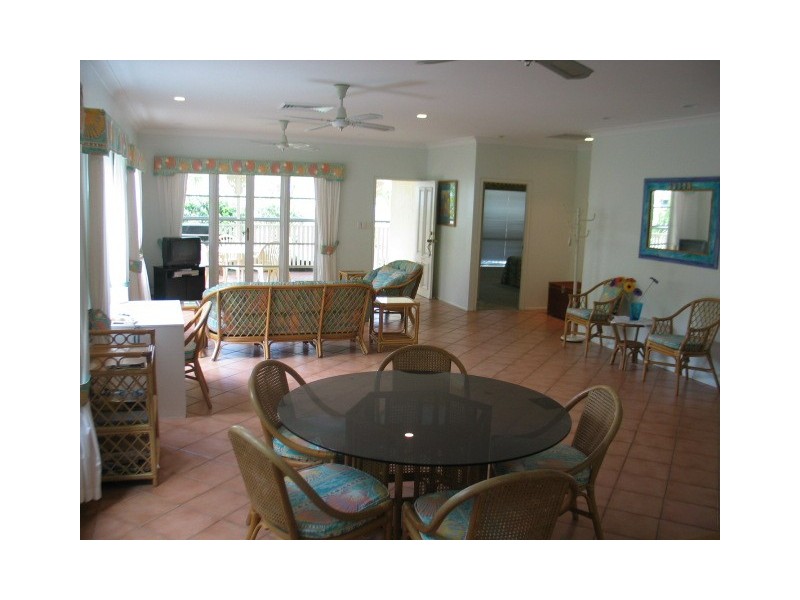 147 ARLINGTON ESPLANADE – CLIFTON BEACH, Cairns QLD 4870