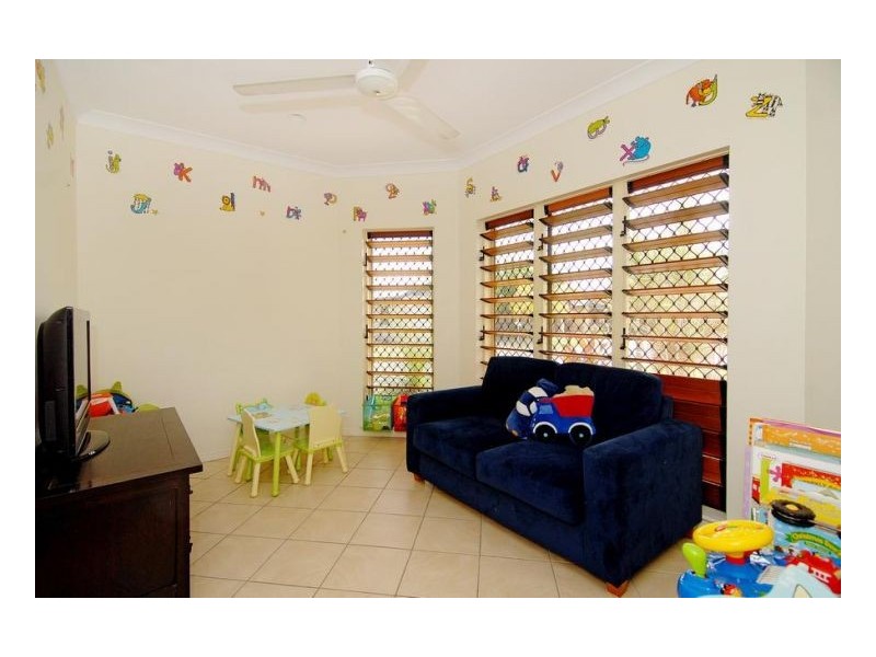 17 KIRRA CLOSE, Kewarra Beach QLD 4879